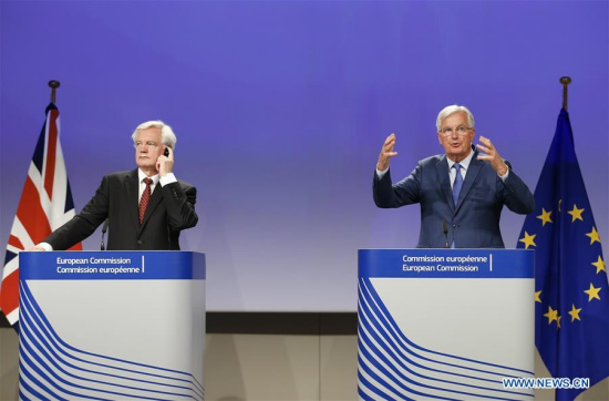 British Brexit secretary David Davis (L) and European Union (EU) chief negotiator Michel Barnier attend a joint press briefing in Brussels, Belgium, Aug. 31, 2017. (Xinhua file photo/Ye Pingfan) British Brexit secretary David Davis (L) and European Union (EU) chief negotiator Michel Barnier attend a joint press briefing in Brussels, Belgium, Aug. 31, 2017. (Xinhua file photo/Ye Pingfan)