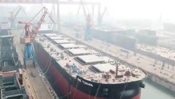The world's biggest ore carrier manufactured in China leaves port, Sept. 19, 2017. (Photo provided to CGTN) The world's biggest ore carrier manufactured in China leaves port, Sept. 19, 2017. (Photo provided to CGTN)