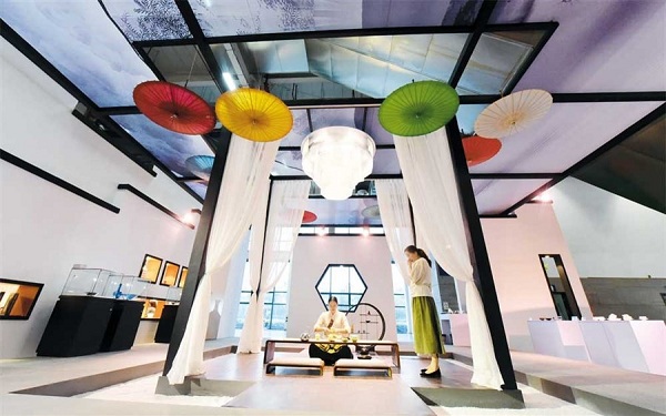 Expo shows off cultural, hi-tech treasures