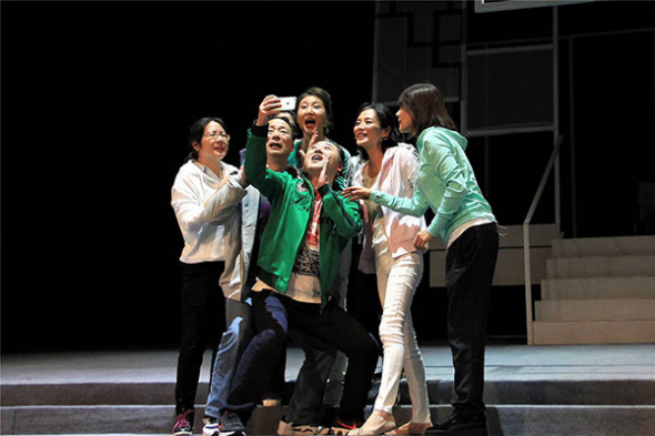 China’s first drama drafted, directed and performed by cancer survivors has made its debut in Shanghai. China’s first drama drafted, directed and performed by cancer survivors has made its debut in Shanghai.