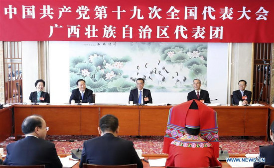 Li Keqiang joins a panel discussion with delegates from Guangxi Zhuang Autonomous Region who attend the 19th National Congress of the Communist Party of China (CPC) held in Beijing, capital of China, Oct. 19, 2017. (Xinhua/Ding Lin) Li Keqiang joins a panel discussion with delegates from Guangxi Zhuang Autonomous Region who attend the 19th National Congress of the Communist Party of China (CPC) held in Beijing, capital of China, Oct. 19, 2017. (Xinhua/Ding Lin)