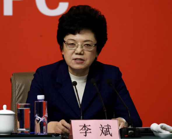 Li Bin, Secretary of the Party Leadership Group and Minister of the National Health and Family Planning Commission, answers questions from the press in Beijing on Oct 22, 2017. (Photo by Edmond Tang/China Daily) Li Bin, Secretary of the Party Leadership Group and Minister of the National Health and Family Planning Commission, answers questions from the press in Beijing on Oct 22, 2017. (Photo by Edmond Tang/China Daily)