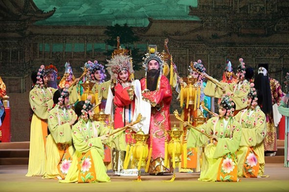 The Shanghai Kunqu Opera Troupe stages the classic Kunqu Opera piece, The Palace of Eternal Life, at the Shanghai Grand Theater in September. (Photo provided to China Daily) The Shanghai Kunqu Opera Troupe stages the classic Kunqu Opera piece, The Palace of Eternal Life, at the Shanghai Grand Theater in September. (Photo provided to China Daily)