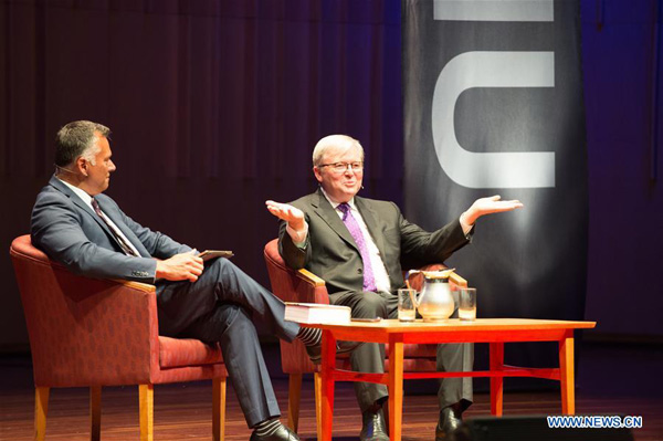 Former Australian Prime Minister Kevin Rudd (R) reacts in a public talk in the promoting of his autobiography, Not for the Faint-Hearted, at Australian National University in Canberra, Australia on Oct 27, 2017. (Photo/Xinhua) Former Australian Prime Minister Kevin Rudd (R) reacts in a public talk in the promoting of his autobiography, Not for the Faint-Hearted, at Australian National University in Canberra, Australia on Oct 27, 2017. (Photo/Xinhua)