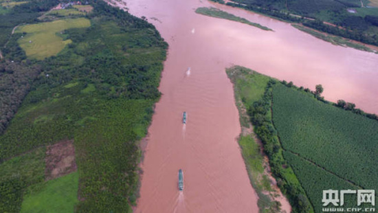 Vessels with law enforcement personnel from China, Laos, Myanmar and Thailand participate in the 63rd joint patrol on the Mekong River. (Photo/cnr.cn) Vessels with law enforcement personnel from China, Laos, Myanmar and Thailand participate in the 63rd joint patrol on the Mekong River. (Photo/cnr.cn)