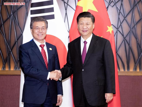 Chinese President Xi Jinping (R) meets with South Korean President Moon Jae-in in Da Nang, Vietnam, Nov. 11, 2017. (Xinhua/Ding Lin) Chinese President Xi Jinping (R) meets with South Korean President Moon Jae-in in Da Nang, Vietnam, Nov. 11, 2017. (Xinhua/Ding Lin)