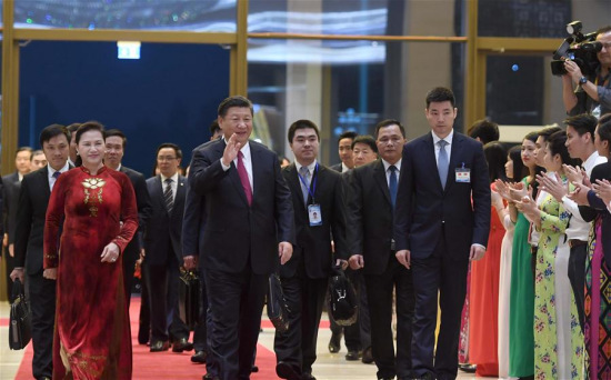 Chinese President Xi Jinping, also general secretary of the Communist Party of China Central Committee, meets with Vietnamese National Assembly Chairwoman Nguyen Thi Kim Ngan in Hanoi, Vietnam, Nov. 12, 2017. (Xinhua/Zhang Duo) Chinese President Xi Jinping, also general secretary of the Communist Party of China Central Committee, meets with Vietnamese National Assembly Chairwoman Nguyen Thi Kim Ngan in Hanoi, Vietnam, Nov. 12, 2017. (Xinhua/Zhang Duo)