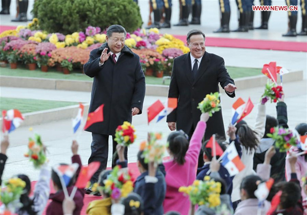 Chinese President Xi Jinping (L) holds a ceremony to welcome Panamanian President Juan Carlos Varela before their talks in Beijing, capital of China, Nov. 17, 2017. (Xinhua/Xie Huanchi) Chinese President Xi Jinping (L) holds a ceremony to welcome Panamanian President Juan Carlos Varela before their talks in Beijing, capital of China, Nov. 17, 2017. (Xinhua/Xie Huanchi)