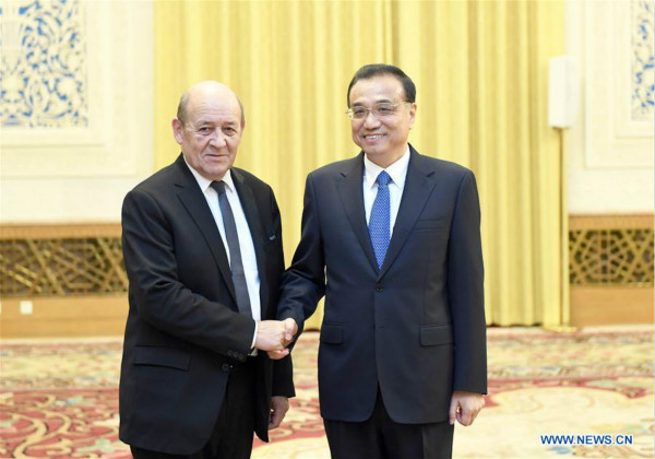 Chinese Premier Li Keqiang (R) meets with visiting French Foreign Minister Jean-Yves Le Drian in Beijing, capital of China, Nov. 24, 2017. (Xinhua/Zhang Duo) Chinese Premier Li Keqiang (R) meets with visiting French Foreign Minister Jean-Yves Le Drian in Beijing, capital of China, Nov. 24, 2017. (Xinhua/Zhang Duo)