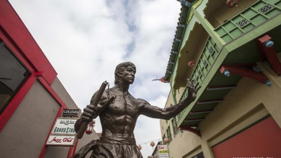 A 7.6-foot-tall bronze statue of martial arts star Bruce Lee in Los Angeles' Chinatown. /Xinhua Photo A 7.6-foot-tall bronze statue of martial arts star Bruce Lee in Los Angeles' Chinatown. /Xinhua Photo