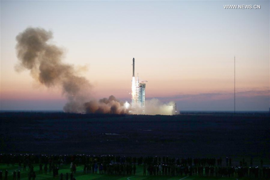 Photo taken on Dec. 17, 2015 shows a Long March 2-D rocket carrying the Dark Matter Particle Explorer satellite blasting off. China's Dark Matter Particle Explorer (DAMPE) has detected unexpected and mysterious signals in its measurement of high-energy cosmic rays, which might bring scientists a step closer to shedding light on invisible dark matter. (Xinhua/Jin Liwang) Photo taken on Dec. 17, 2015 shows a Long March 2-D rocket carrying the Dark Matter Particle Explorer satellite blasting off. China's Dark Matter Particle Explorer (DAMPE) has detected unexpected and mysterious signals in its measurement of high-energy cosmic rays, which might bring scientists a step closer to shedding light on invisible dark matter. (Xinhua/Jin Liwang)