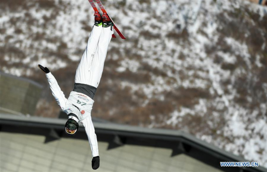 Lewis Irving of Canada competes during the men's singles freestyle final match of FIS Men Ski Cross World Cup in Zhangjiakou, north China's Hebei Province, Dec. 16, 2017. (Xinhua/Wang Haofei) Lewis Irving of Canada competes during the men's singles freestyle final match of FIS Men Ski Cross World Cup in Zhangjiakou, north China's Hebei Province, Dec. 16, 2017. (Xinhua/Wang Haofei)