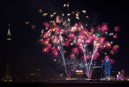 A fireworks show is held to celebrate Macao's 18th anniversary of returning to the motherland in Macao, south China, Dec. 20, 2017. (Xinhua/Cheong Kam Ka) A fireworks show is held to celebrate Macao's 18th anniversary of returning to the motherland in Macao, south China, Dec. 20, 2017. (Xinhua/Cheong Kam Ka)