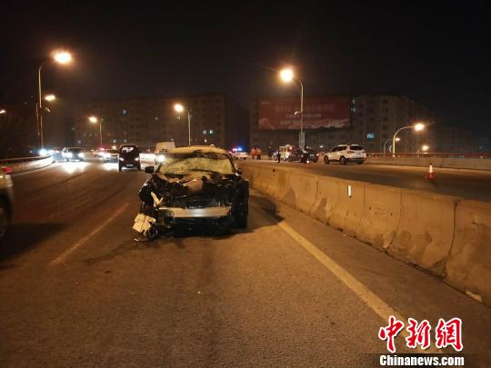 A road accident occurs in Harbin, capital of northeast China's Heilongjiang Province, killing 5, injuring 2, on Dec. 22, 2017. (Photo/Chinanews.com) A road accident occurs in Harbin, capital of northeast China's Heilongjiang Province, killing 5, injuring 2, on Dec. 22, 2017. (Photo/Chinanews.com)