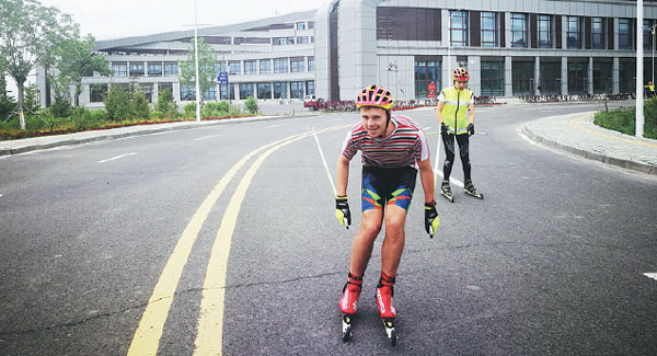 The sport of roller skiing will be showcased at the forthcoming FIS China Cross-Country Skiing City Sprint Tour. Provided to China Daily The sport of roller skiing will be showcased at the forthcoming FIS China Cross-Country Skiing City Sprint Tour. Provided to China Daily