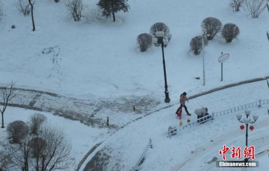 Northwest China's Shaanxi braces for snowstorm