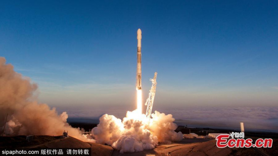Elon Musk's SpaceX launches 10 new communications satellites into earth orbit on a reusable Falcon 9 rocket from the Vandenberg Air Force Base in Southern California, the United States, March 30, 2018. (Photo/Sipaphoto.com) Elon Musk's SpaceX launches 10 new communications satellites into earth orbit on a reusable Falcon 9 rocket from the Vandenberg Air Force Base in Southern California, the United States, March 30, 2018. (Photo/Sipaphoto.com)
