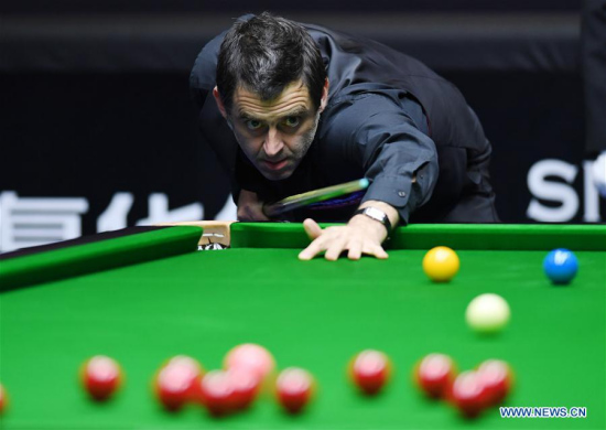 Ronnie O'Sullivan of England competes during the first round match against his compatriot Elliot Slessor at 2018 World Snooker China Open tournament in Beijing, capital of China, April 3, 2018. Ronnie O'Sullivan lost by 2-6. (Xinhua/Zhang Chenlin) Ronnie O'Sullivan of England competes during the first round match against his compatriot Elliot Slessor at 2018 World Snooker China Open tournament in Beijing, capital of China, April 3, 2018. Ronnie O'Sullivan lost by 2-6. (Xinhua/Zhang Chenlin)