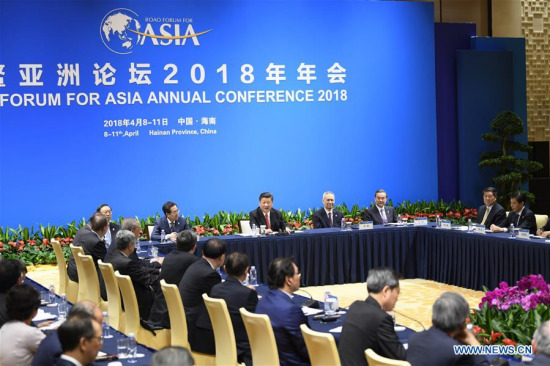 Chinese President Xi Jinping holds discussions with representatives of entrepreneurs from home and abroad, who gather here for the annual conference of the Boao Forum for Asia (BFA) in Boao, south China's Hainan Province, April 11, 2018. (Xinhua/Li Xueren)
