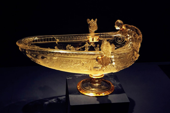 A late 16th-century crystal cup from Milan. (Photo by Jiang Dong and Yao Ying/China Daily) A late 16th-century crystal cup from Milan. (Photo by Jiang Dong and Yao Ying/China Daily)