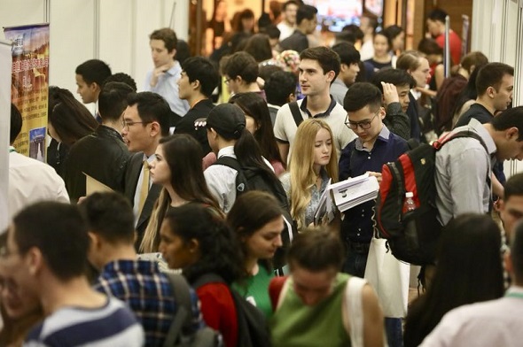 International students search for jobs at the Fifth Career Fair for International Students in China at Peking University, Beijing, on May 12, 2018. (Photo by Zhu Xingxin/China Daily) International students search for jobs at the Fifth Career Fair for International Students in China at Peking University, Beijing, on May 12, 2018. (Photo by Zhu Xingxin/China Daily)