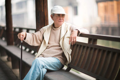 In 2006, Mu Xin finished his sojourn in New York and settled down in his hometown.