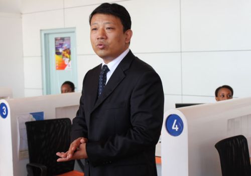 William Lan, CEO of Star Media (Tanzania) Limited introduces his company to a press group in Dar es Salaam, Tanzania on September 21, 2012. [Pang Li/China.org.cn]