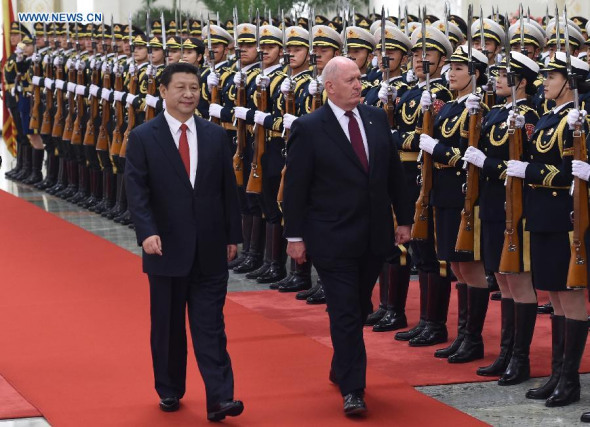 Chinese PresidentXi Jinping(L) holds a welcoming ceremony for Australian Governor-General Peter Cosgrove at the Great Hall of the People in Beijing, March 30, 2015. (Xinhua/Xie Huanchi) Chinese PresidentXi Jinping(L) holds a welcoming ceremony for Australian Governor-General Peter Cosgrove at the Great Hall of the People in Beijing, March 30, 2015. (Xinhua/Xie Huanchi)
