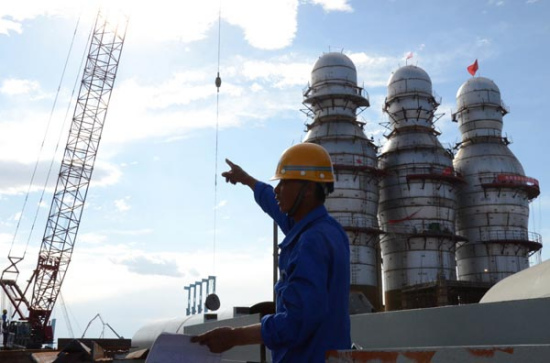 A production base of Shandong Iron and Steel Group Co Ltd under construction in Kashgar, Xinjiang Uygur autonomous region. The company has taken full ownership of a mining project in western Africa's Sierra Leone. (Photo/Xinhua) A production base of Shandong Iron and Steel Group Co Ltd under construction in Kashgar, Xinjiang Uygur autonomous region. The company has taken full ownership of a mining project in western Africa's Sierra Leone. (Photo/Xinhua)