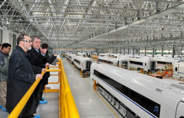 Visitors from Russia, Brazil and Iran at Changchun Railway Vehicles Co Ltd, a unit of CNR Corp. A consortium of two Russian companies and China Railway Eryuan Engineering Group Co Ltd has won the contract for engineering research, development, project planning and design documentation of the Moscow-Kazan high-speed railway. (Photo/Xinhua) Visitors from Russia, Brazil and Iran at Changchun Railway Vehicles Co Ltd, a unit of CNR Corp. A consortium of two Russian companies and China Railway Eryuan Engineering Group Co Ltd has won the contract for engineering research, development, project planning and design documentation of the Moscow-Kazan high-speed railway. (Photo/Xinhua)