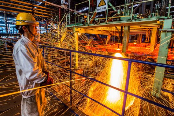 An iron and steel company in Lianyungang, Jiangsu province. E-commerce is expected to help steel firms avoid overcapacity and address low profitability concerns. (Photo/China Daily) An iron and steel company in Lianyungang, Jiangsu province. E-commerce is expected to help steel firms avoid overcapacity and address low profitability concerns. (Photo/China Daily)