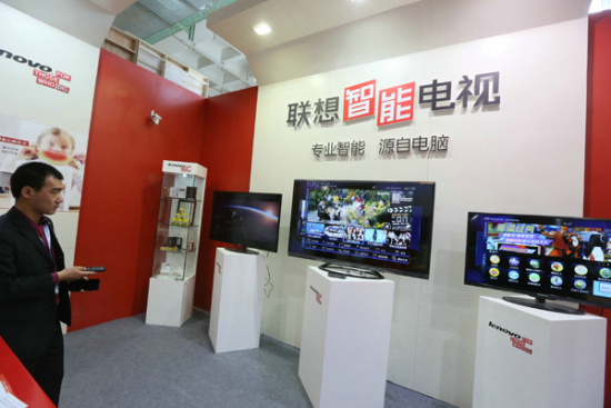 Smart TVs of Lenovo Group Ltd on display at a home appliance expo in Beijing. The company is setting up a new subsidiary to sell televisions online. (Photo/China Daily) Smart TVs of Lenovo Group Ltd on display at a home appliance expo in Beijing. The company is setting up a new subsidiary to sell televisions online. (Photo/China Daily)
