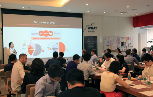 Leslie Liu, CTO of JD Smart, delivers a keynote speech on August 20, 2015 during the JD+ Open Day held in Beijing.(Photo provided to chinadaily.com.cn) Leslie Liu, CTO of JD Smart, delivers a keynote speech on August 20, 2015 during the JD+ Open Day held in Beijing.(Photo provided to chinadaily.com.cn)