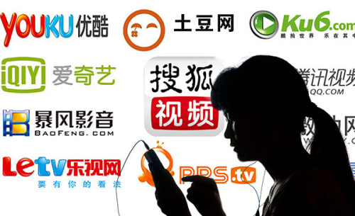 A woman watches video news on a smartphone.(Photo provided to China Daily) A woman watches video news on a smartphone.(Photo provided to China Daily)