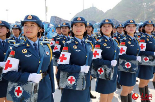 Medical team members practice during a training for the parade on Sept 3. (Photo/people.cn) Medical team members practice during a training for the parade on Sept 3. (Photo/people.cn)