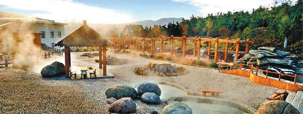 Located 40 km from downtown Dalian, Puwan New Area has 132 kilometers of coastline and rich tourism resources such as hot springs and wetlands. (Photo provided to China Daily) Located 40 km from downtown Dalian, Puwan New Area has 132 kilometers of coastline and rich tourism resources such as hot springs and wetlands. (Photo provided to China Daily)