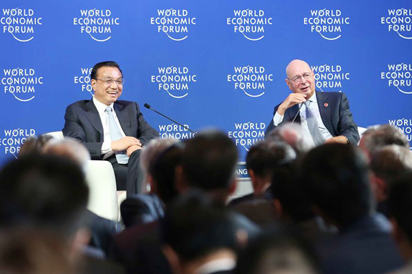 Chinese Premier Li Keqiang speaks with global corporate leaders at the Annual Meeting of the New Champions of the World Economic Forum in Dalian, Liaoning province on September 9, 2015. (Photo provided to China Daily) Chinese Premier Li Keqiang speaks with global corporate leaders at the Annual Meeting of the New Champions of the World Economic Forum in Dalian, Liaoning province on September 9, 2015. (Photo provided to China Daily)