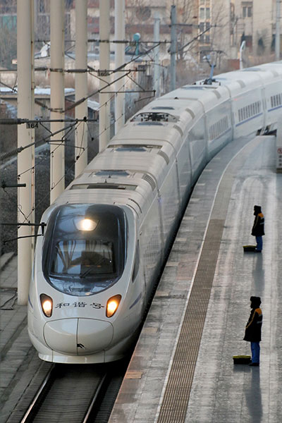 A high-speed train arrives in Yantai, Shandong province. China Railway Corp has announced a new railway plan, promising to add 571 new services nationwide. (Photo: Xinhua/Tang Ke) A high-speed train arrives in Yantai, Shandong province. China Railway Corp has announced a new railway plan, promising to add 571 new services nationwide. (Photo: Xinhua/Tang Ke)