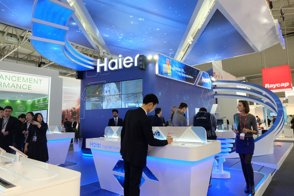 The Haier Watch, which goes on sale in the second half of 2016, can be connected to the Haier smartphone so users can remote control their phones. A view of Haier's stand at the Mobile World Congress. (Cecily Liu/chinadaily.com.cn) The Haier Watch, which goes on sale in the second half of 2016, can be connected to the Haier smartphone so users can remote control their phones. A view of Haier's stand at the Mobile World Congress. (Cecily Liu/chinadaily.com.cn)