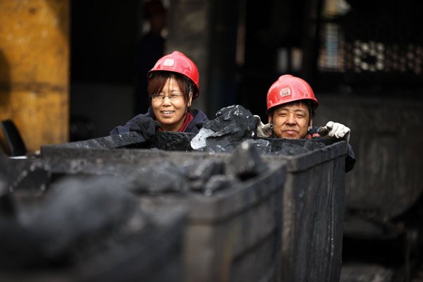 Workers at a coalmine in Huaibei, Anhui province.(Photo/China Daily) Workers at a coalmine in Huaibei, Anhui province.(Photo/China Daily)