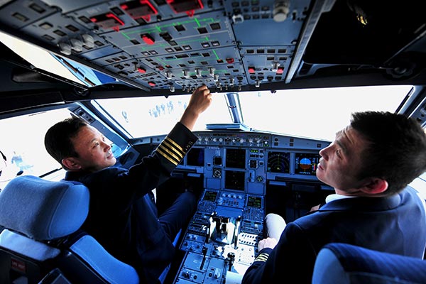 An A320 flight of China Southern Airlines arrives at Shenyang, capital of Liaoning province. China Southern saw its ASM climb year-on-year by 30 percent in 2015. (Provided to China Daily) An A320 flight of China Southern Airlines arrives at Shenyang, capital of Liaoning province. China Southern saw its ASM climb year-on-year by 30 percent in 2015. (Provided to China Daily)