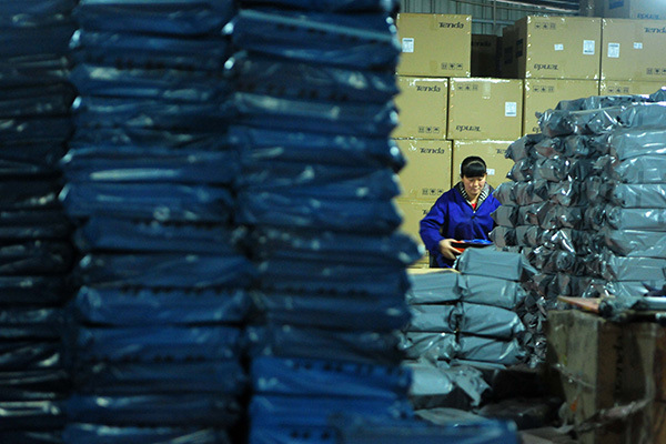 An express delivery firms prepars for the busiest season of the year, Jiujiang city, Jiangxi province, Nov 8, 2015. (Photo/China Daily) An express delivery firms prepars for the busiest season of the year, Jiujiang city, Jiangxi province, Nov 8, 2015. (Photo/China Daily)