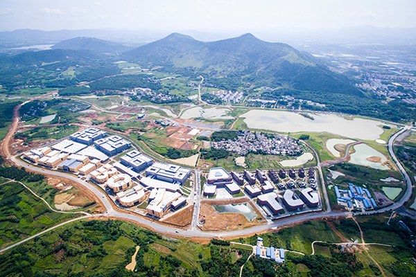 A bird's-eye view of the world's largest biotech drug production base in Hefei, Anhui province. The facility is shaped in the form of antibody ATCG. (Photo provided to China Daily) A bird's-eye view of the world's largest biotech drug production base in Hefei, Anhui province. The facility is shaped in the form of antibody ATCG. (Photo provided to China Daily)