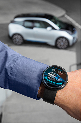 A car is connected to a smart watch through the BMW i Remote technology. (Photo provided to China Daily)