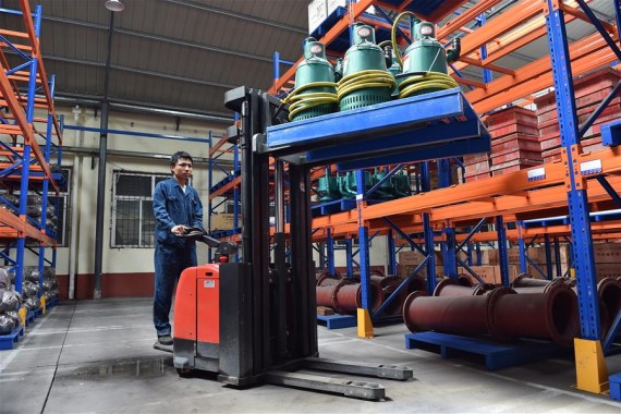 A steel worker at a workshop. (Xinhua file photo) A steel worker at a workshop. (Xinhua file photo)