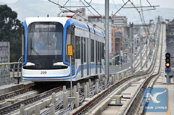 Photo taken on Sept. 20, 2015 shows a train operating on the light rail in Addis Ababa, Ethiopia. (Photo/Xinhua) Photo taken on Sept. 20, 2015 shows a train operating on the light rail in Addis Ababa, Ethiopia. (Photo/Xinhua)