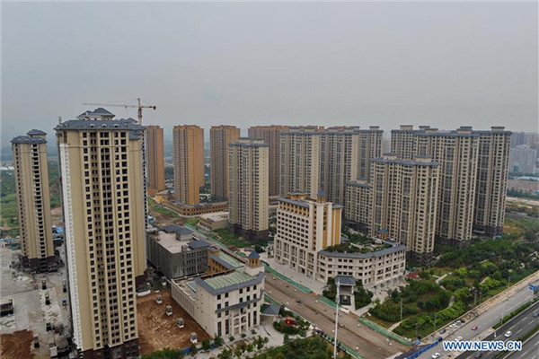 Photo taken on Sept. 18, 2016 shows a commercial property for sale in Shijiazhuang, capital of north China's Hebei Province.(Xinhua/Mou Yu) Photo taken on Sept. 18, 2016 shows a commercial property for sale in Shijiazhuang, capital of north China's Hebei Province.(Xinhua/Mou Yu)