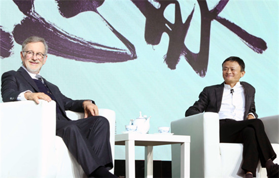 Steven Spielberg, chairman of Amblin Partners, and Jack Ma, chairman of Alibaba Group, attend an event to announce a partnership in Beijing on Sunday. (Photo provided to China Daily) Steven Spielberg, chairman of Amblin Partners, and Jack Ma, chairman of Alibaba Group, attend an event to announce a partnership in Beijing on Sunday. (Photo provided to China Daily)
