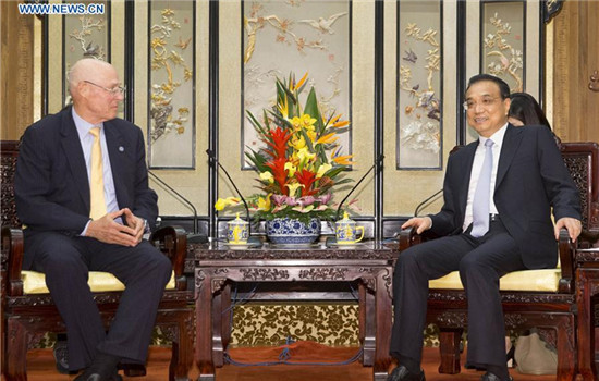 Chinese Premier Li Keqiang (R) meets with former U.S. Treasury Secretary Henry Paulson at the Diaoyutai State Guest House in Beijing, capital of China, Oct. 20, 2016. (Xinhua/Ding Lin) Chinese Premier Li Keqiang (R) meets with former U.S. Treasury Secretary Henry Paulson at the Diaoyutai State Guest House in Beijing, capital of China, Oct. 20, 2016. (Xinhua/Ding Lin)