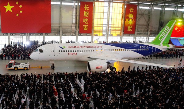 The C919 passenger jet was unveiled as it was rolled out from the final assembly line in Shanghai on Nov 2, 2015. Yin Liqin / For China Daily The C919 passenger jet was unveiled as it was rolled out from the final assembly line in Shanghai on Nov 2, 2015. Yin Liqin / For China Daily